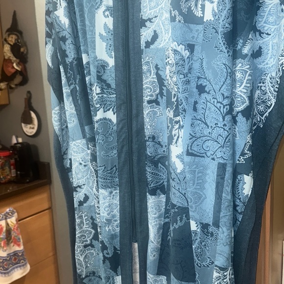 Ellen Tracy lounger - Picture 5 of 5